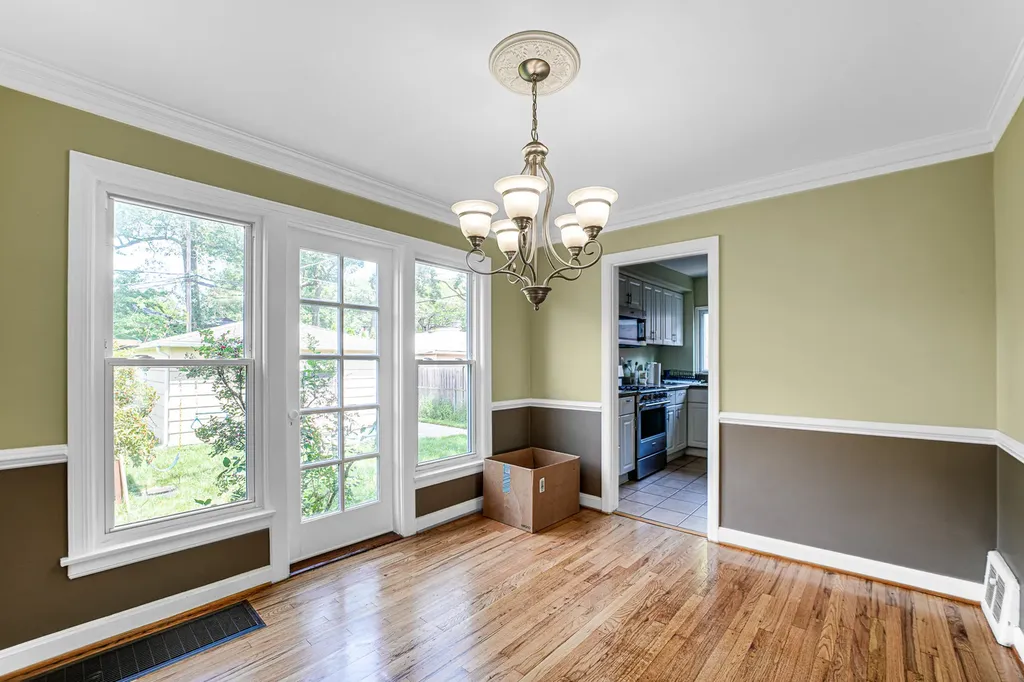 5344 Mulford Street Skokie IL 60077