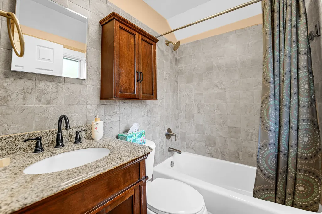 5344 Mulford Street Skokie IL 60077