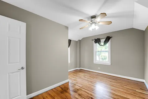 5344 Mulford Street Skokie IL 60077