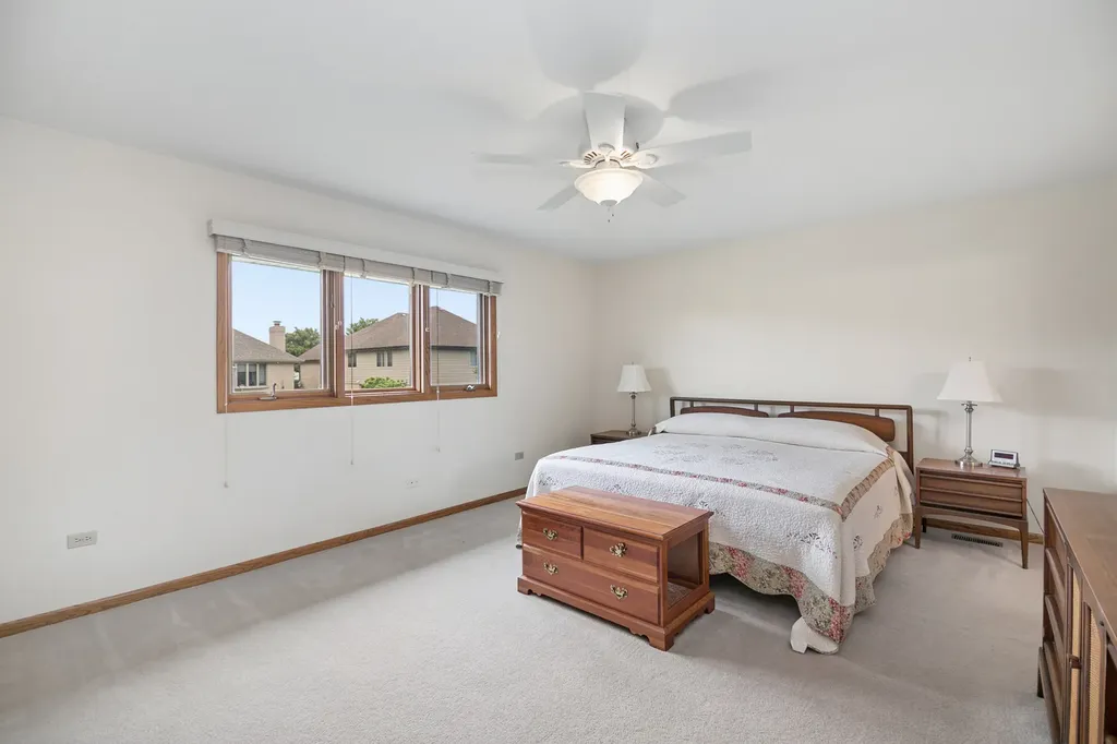 17613 Ryan Lane Orland Park IL 60467
