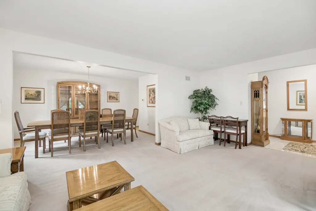 17613 Ryan Lane Orland Park IL 60467