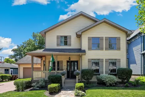114 Hickory Street Frankfort IL 60423