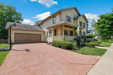 114 Hickory Street Frankfort IL 60423