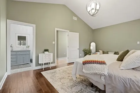114 Hickory Street Frankfort IL 60423