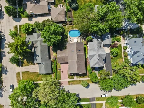 114 Hickory Street Frankfort IL 60423