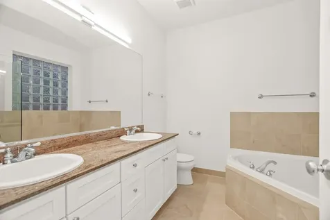 3928 North Greenview Avenue Chicago IL 60613