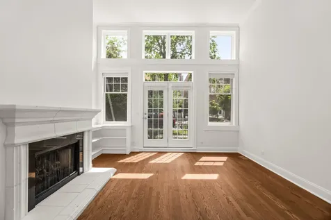 3928 North Greenview Avenue Chicago IL 60613