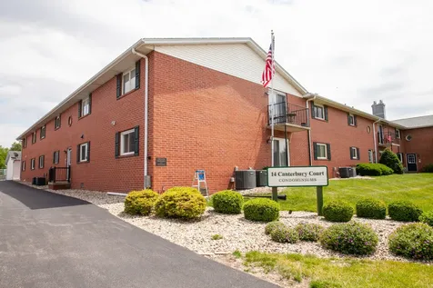 14 Canterbury Court Bloomington IL 61701