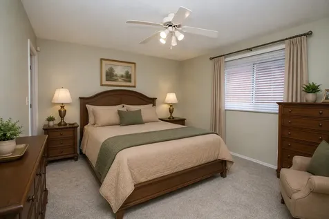 14 Canterbury Court Bloomington IL 61701