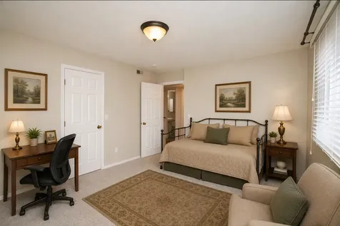 14 Canterbury Court Bloomington IL 61701