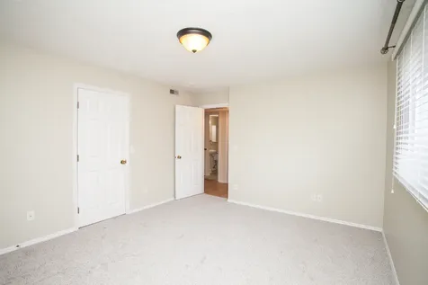 14 Canterbury Court Bloomington IL 61701
