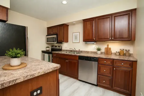 14 Canterbury Court Bloomington IL 61701