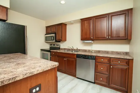 14 Canterbury Court Bloomington IL 61701