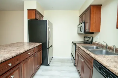 14 Canterbury Court Bloomington IL 61701