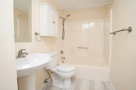 14 Canterbury Court Bloomington IL 61701