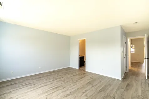 629 West Streamwood Boulevard Streamwood IL 60107