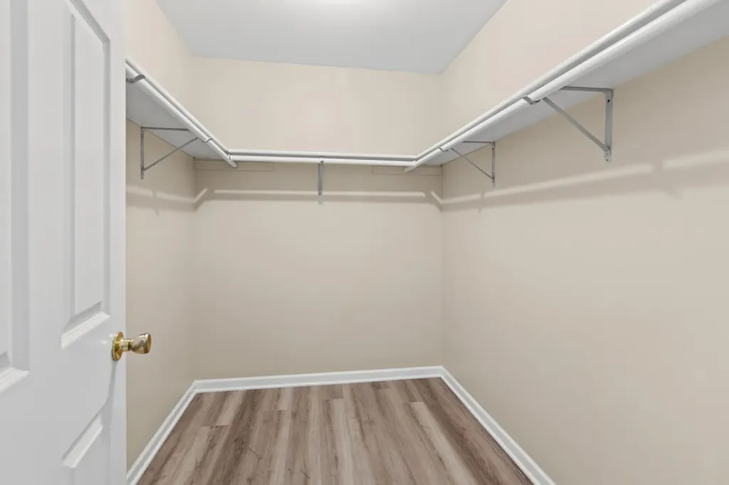 3490 Willowview Court Aurora IL 60504