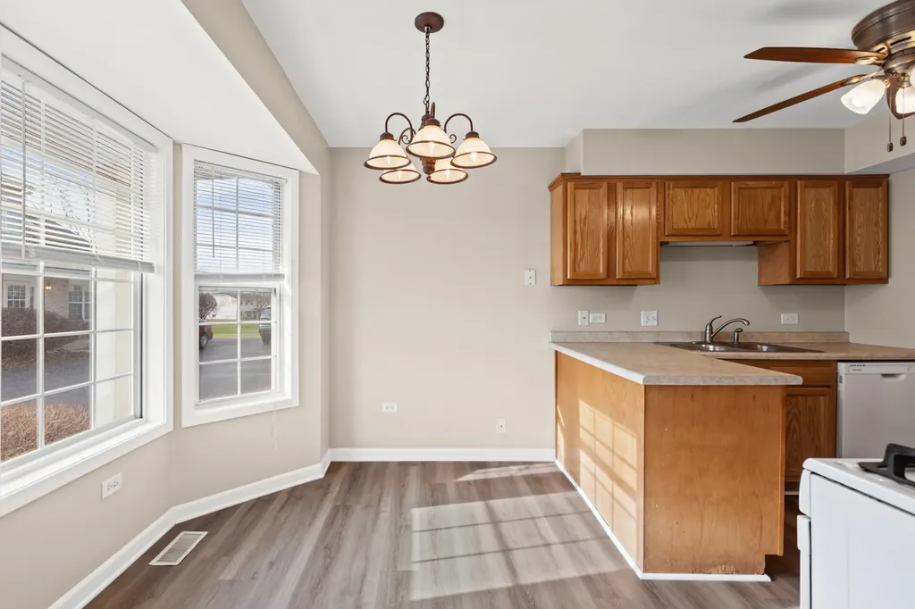 3490 Willowview Court Aurora IL 60504
