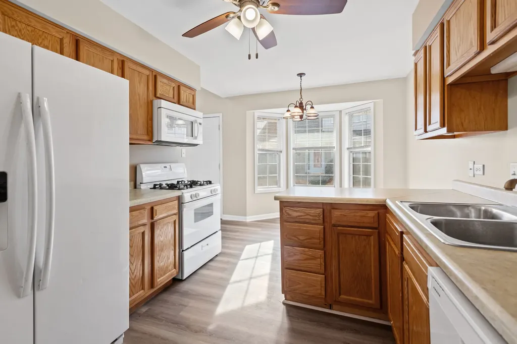 3490 Willowview Court Aurora IL 60504