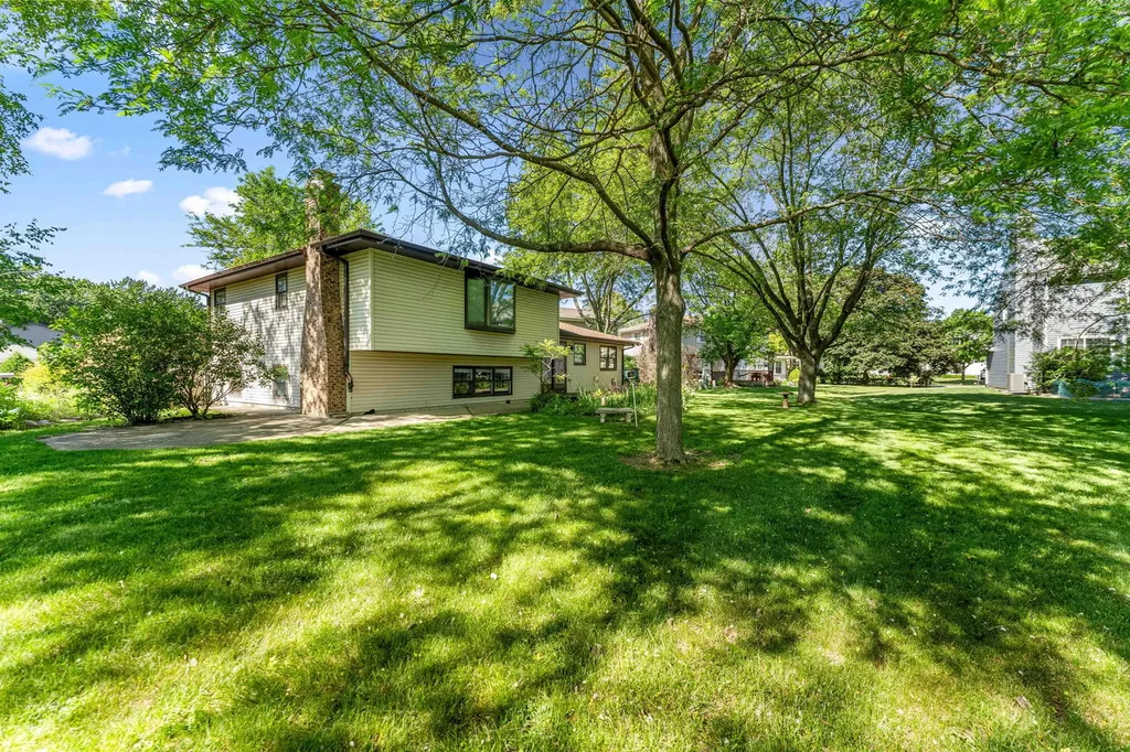 1093 Poplar Court Lake Zurich IL 60047