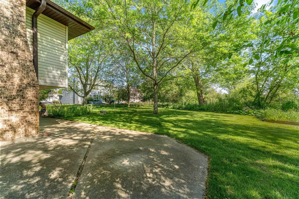 1093 Poplar Court Lake Zurich IL 60047