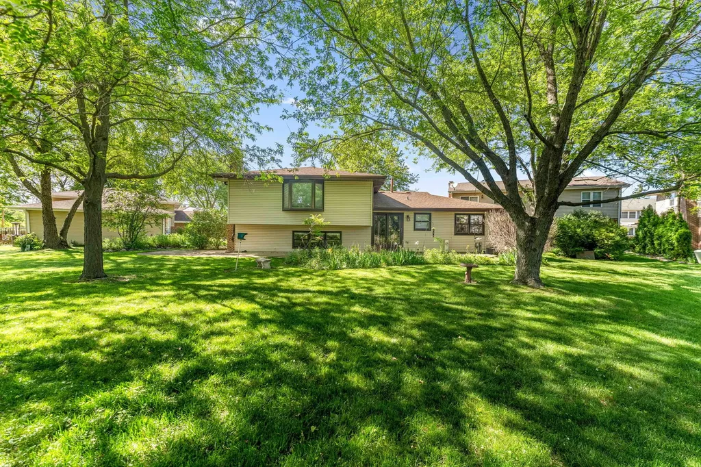 1093 Poplar Court Lake Zurich IL 60047