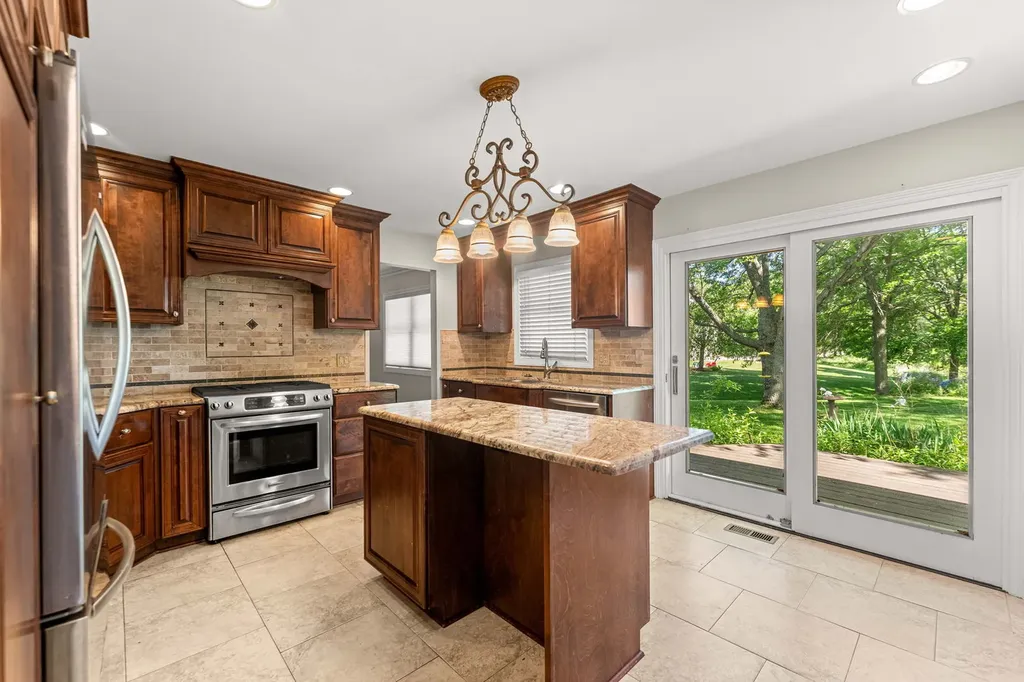 1093 Poplar Court Lake Zurich IL 60047