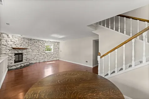 1093 Poplar Court Lake Zurich IL 60047