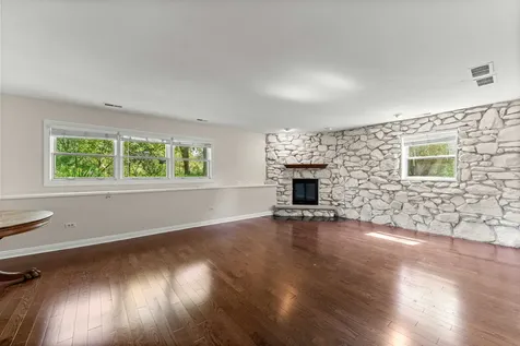 1093 Poplar Court Lake Zurich IL 60047