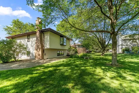 1093 Poplar Court Lake Zurich IL 60047