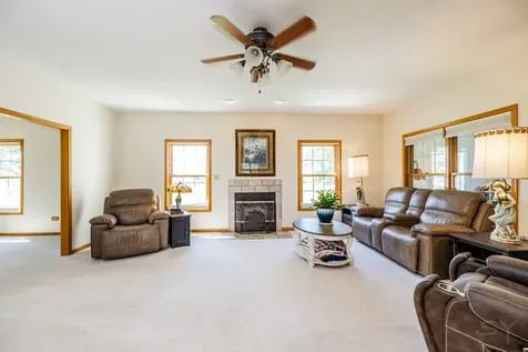 9208 North 14500e Road Grant Park IL 60940