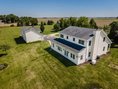 9208 North 14500e Road Grant Park IL 60940