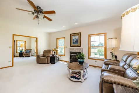 9208 North 14500e Road Grant Park IL 60940