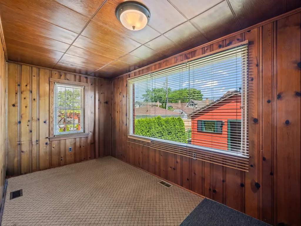 6950 West Barry Avenue Chicago IL 60634