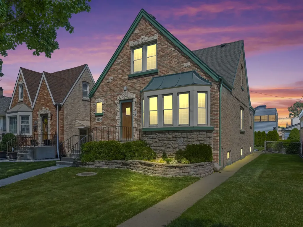 6950 West Barry Avenue Chicago IL 60634