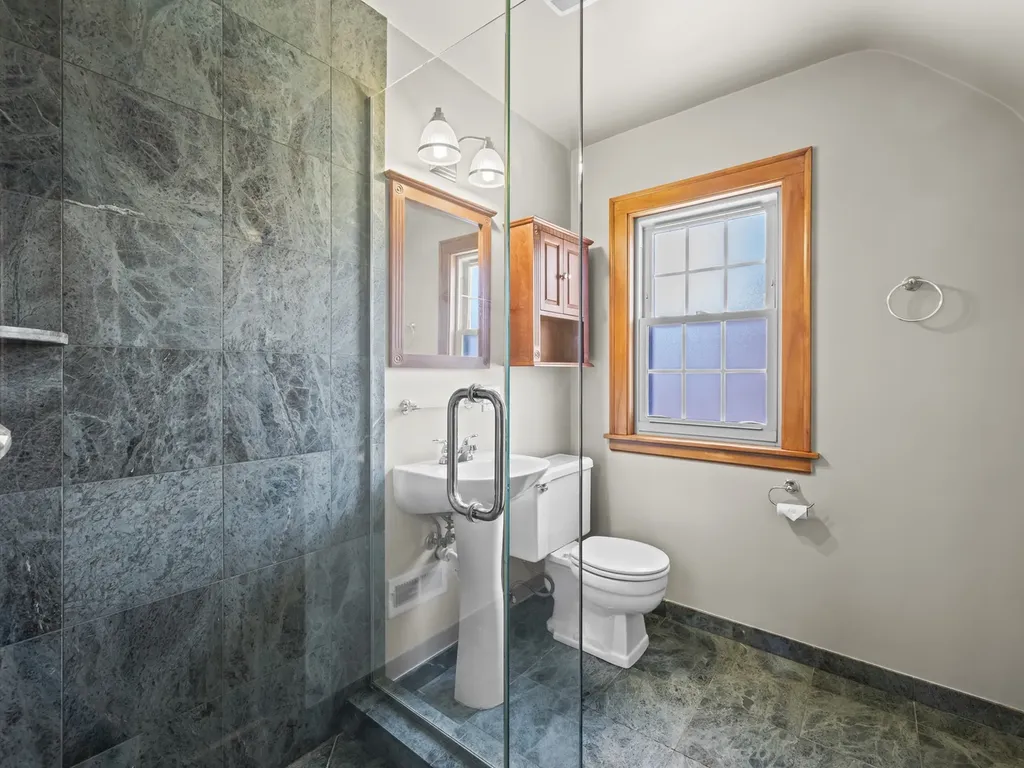 6950 West Barry Avenue Chicago IL 60634