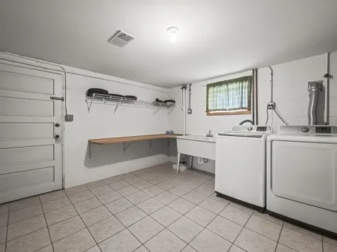 6950 West Barry Avenue Chicago IL 60634
