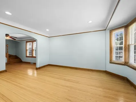 6950 West Barry Avenue Chicago IL 60634