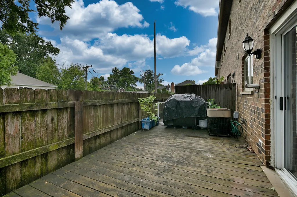214 North West Avenue Elmhurst IL 60126