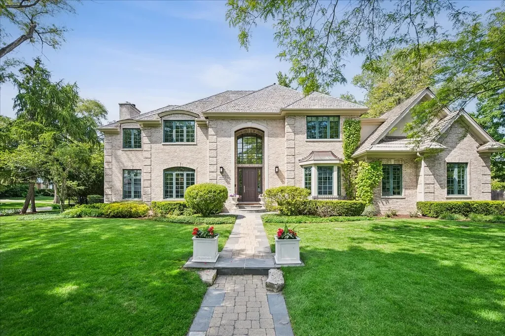 605 Skokie Lane S Glencoe IL 60022