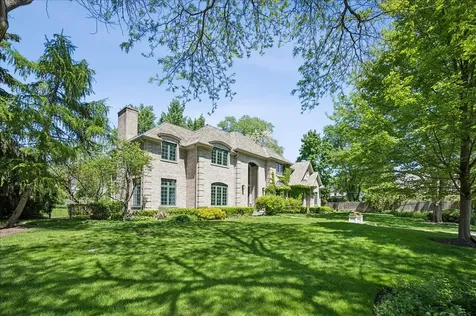 605 Skokie Lane S Glencoe IL 60022