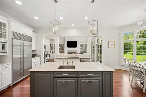 605 Skokie Lane S Glencoe IL 60022