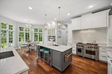 605 Skokie Lane S Glencoe IL 60022