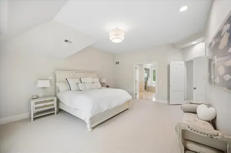 605 Skokie Lane S Glencoe IL 60022