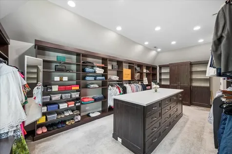 605 Skokie Lane S Glencoe IL 60022