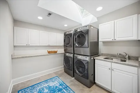 605 Skokie Lane S Glencoe IL 60022