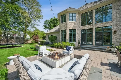 605 Skokie Lane S Glencoe IL 60022