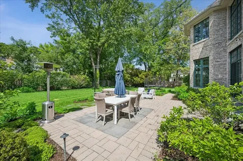 605 Skokie Lane S Glencoe IL 60022
