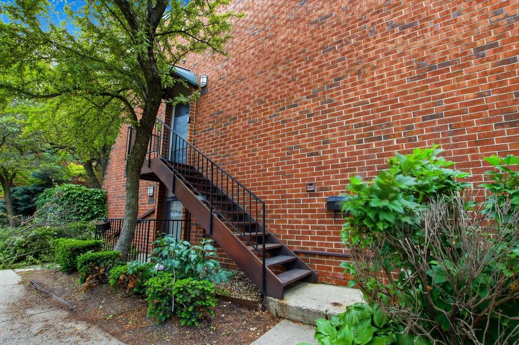 2170 North Lincoln Avenue Chicago IL 60614