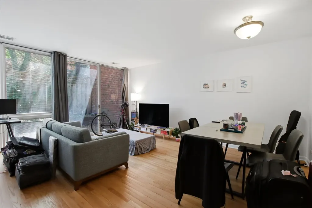 2170 North Lincoln Avenue Chicago IL 60614